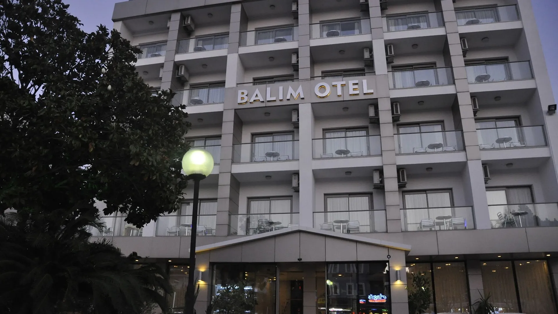 Balim Hotel 马尔马里斯