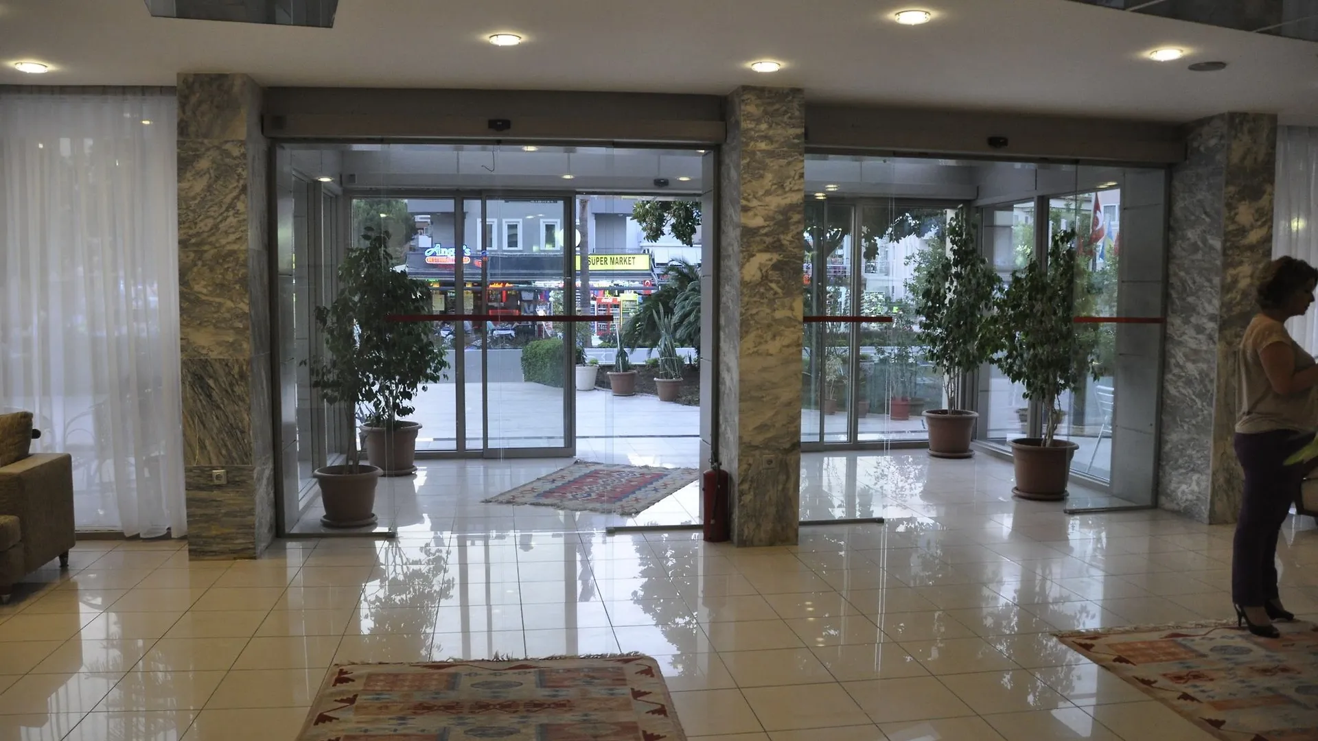 Balim Hotel 马尔马里斯